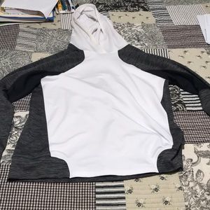 Medium under amour sweatshirt!